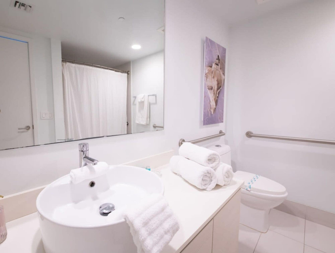 Others 4, Near Beach Pool Infinity View Balcony Gym, Broward