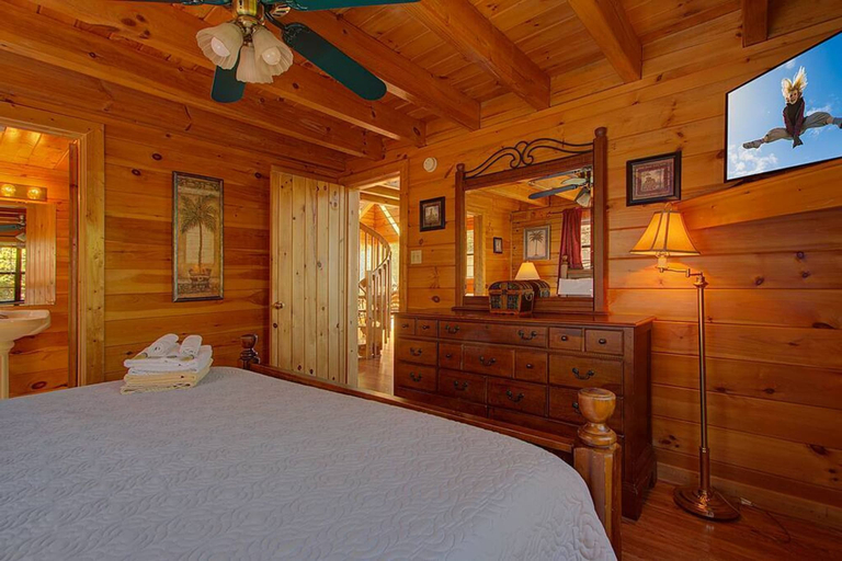 Room 2, Picturesque 2 2 Close to Parkway, Sevier