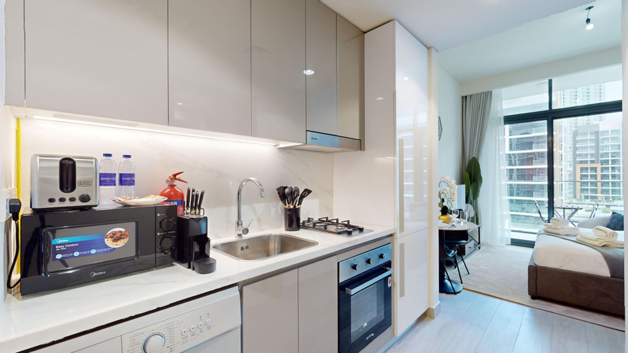 Room 3, Al Meydan - Azizi Riviera 46 - 407, Dubai