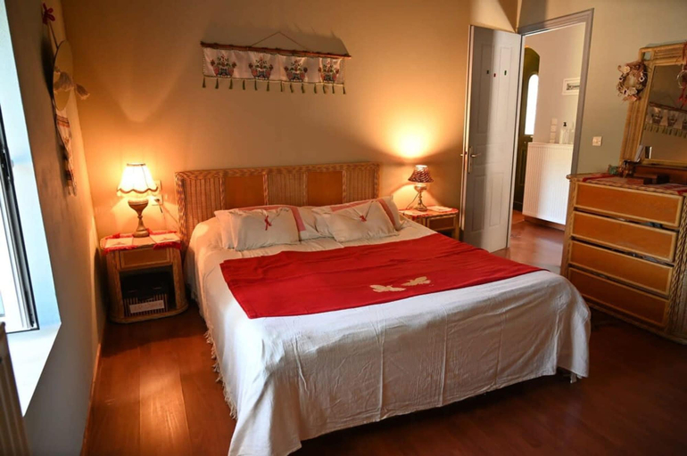 Bedroom 5, Kalavrita Winter Retreat - Homely Spacious Chalet, West Greece