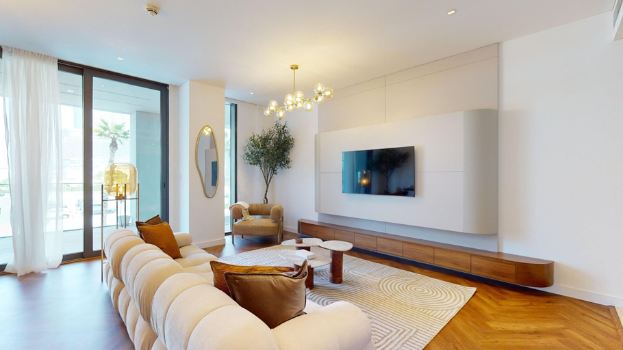 Room 5, Business Bay - City Walk Blg 2B 105, Dubai