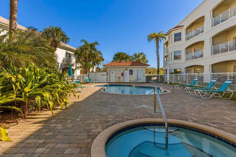 Room 4, Ocean Bliss 2BD Villa on St Augustine Beach, Saint Johns