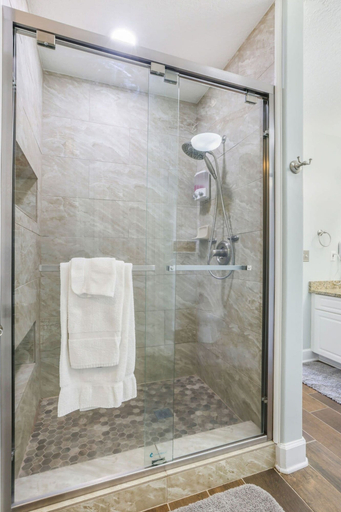 Room 3, Regency Isle 806 2 BR 2 5 BA Gulf-front A, Escambia