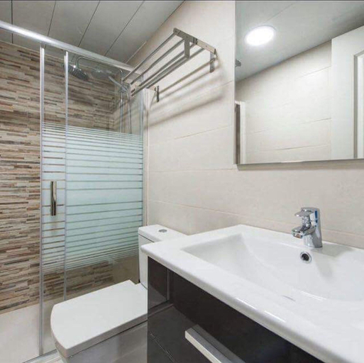 Bathroom 5, Unique 3 BED House in Horta By Myrentalhost, Barcelona