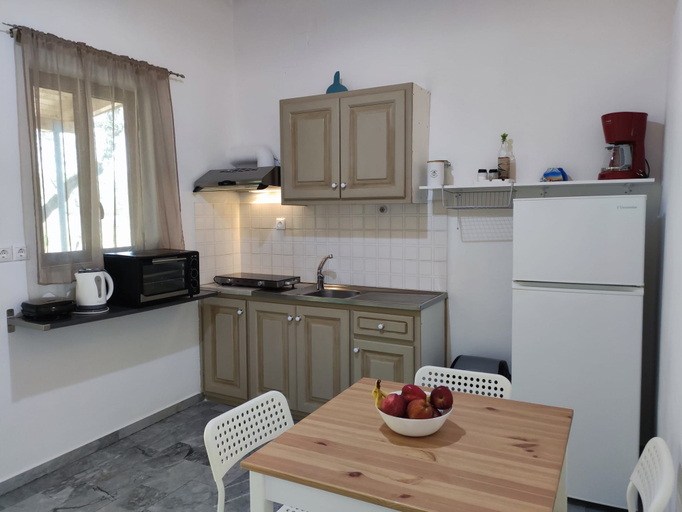 Room 4, Secret Summer Retreat - Perfect Location BBQ, Peloponnese