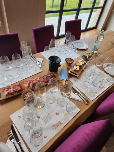 Food & Drinks 5, Monvi Wine Relais, Asti