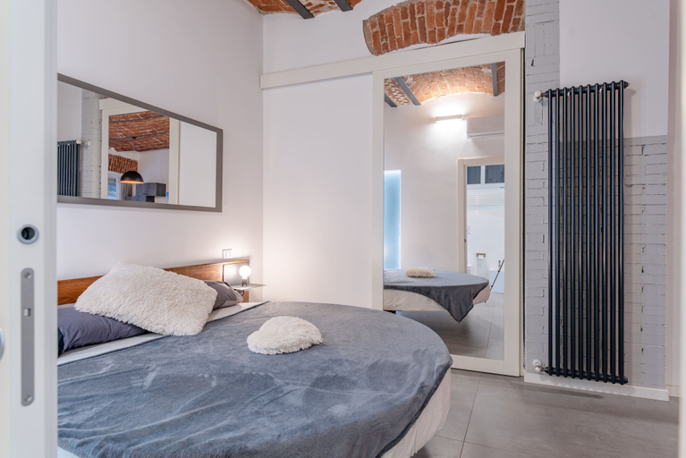 Room 3, Suite Apartment in Torino, Torino