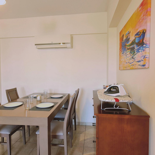 Room 5, 13 LCA - Stay Suncity Apartment, Larnaca