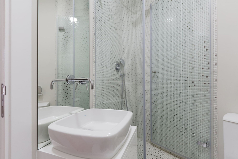 Bathroom, Andrade in Lisboa Ciudad, Lisbon