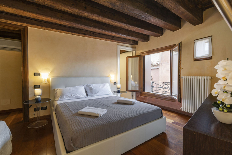 Room 2, Doge Palace 2 - Locz, Venezia