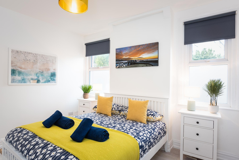 Room 3, Host Stay Ammonite, Dorset
