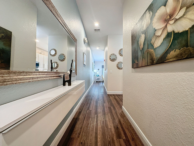 Room 2, 3 Bed 2 Bath Condo Bahama Bay Resort, Polk