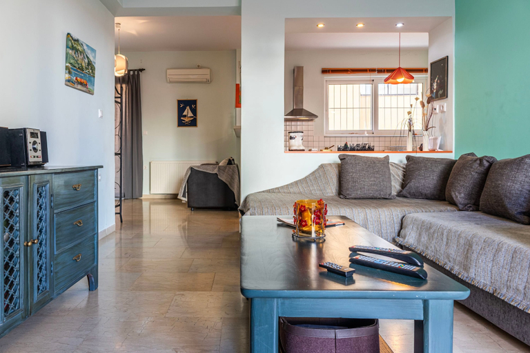 Room 2, Erika s Oasis - Stylish Gem Inthe Heart of History, Peloponnese