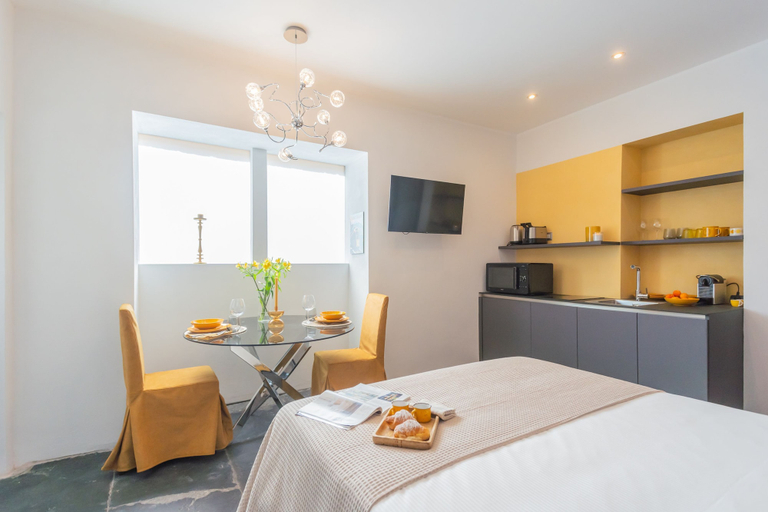 Room 3, Como Dreams Apartments, Como