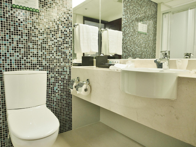 Bathroom 2
