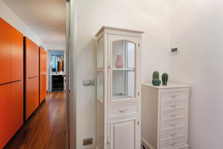Others 4, Vernazzola Family Apartment, Genova