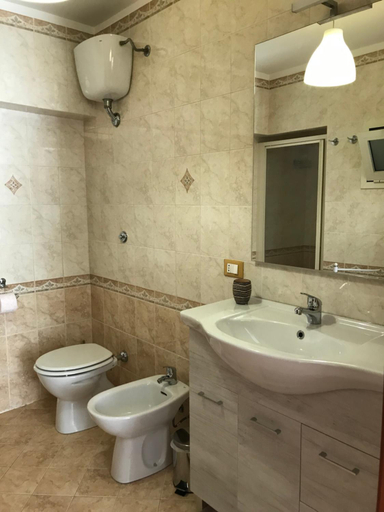 Bathroom 3, la Urpe, Lecce