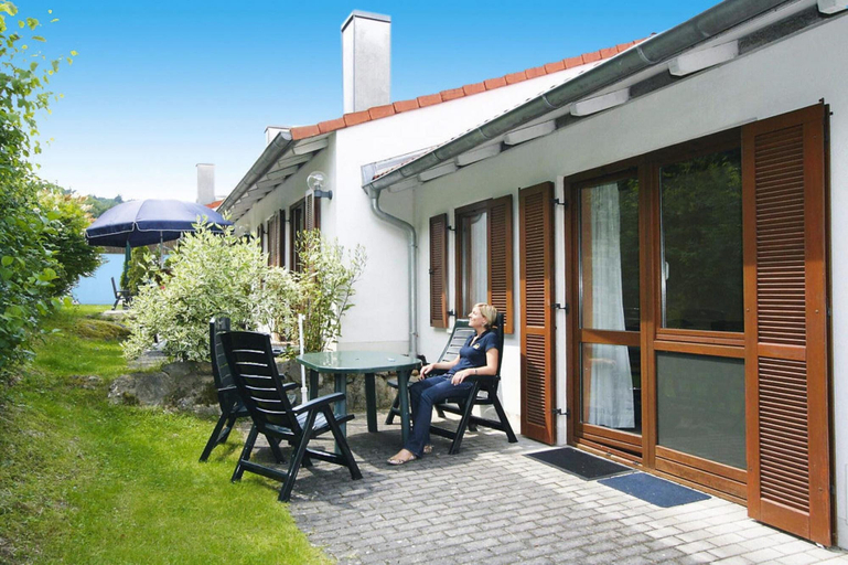 Exterior 2, Ferienwohnung im Ferienpark Falkenstein, Cham