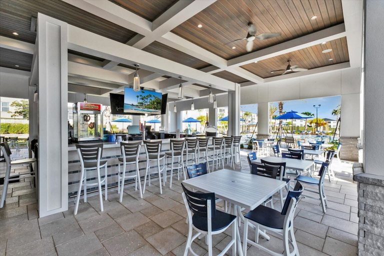 Food & Drinks, 630 Pebble Beach dr, Osceola