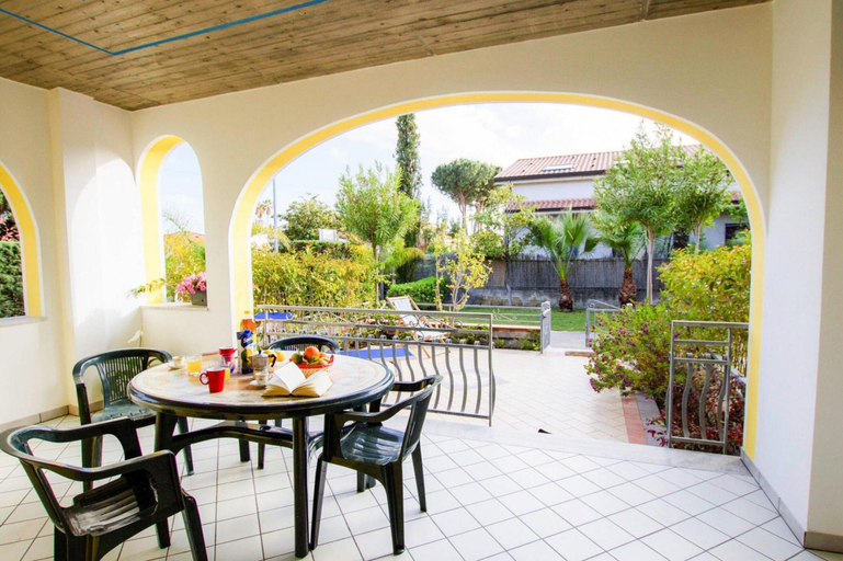 Dining, Apartment in Cilento Near Sandy Beach, Salerno