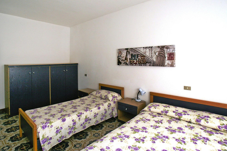 Bedroom 2, Residence Ariston in Lido di Jesolo, Venezia