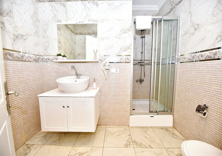 Bathroom 5, Royal Garden Suite and Hotel, Şişli