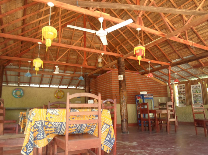 Food & Drinks 2, Inn On The Bay, Koralai Pattu (Valachchenai)