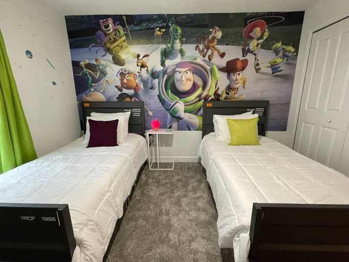 Room 4, SL 4Br Walking Distance to Club, Osceola