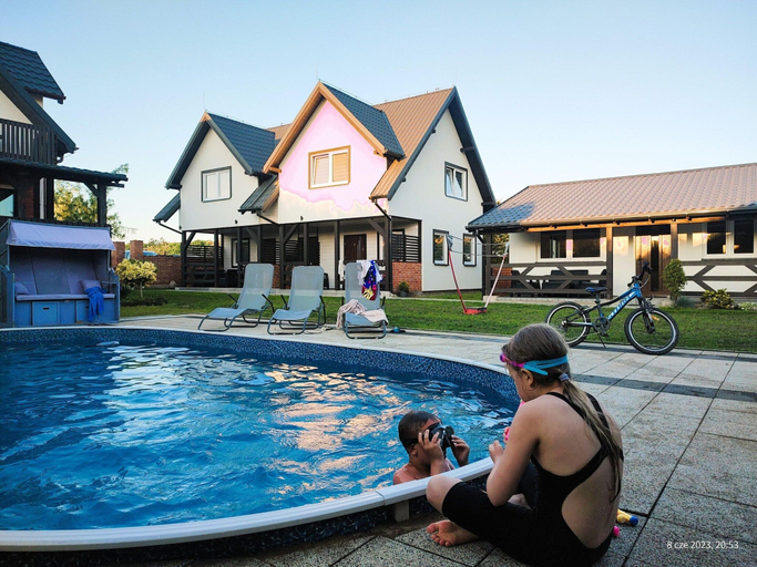 Pool 4, Holiday Home in Rewal Near Beach & Pool, Gryfice