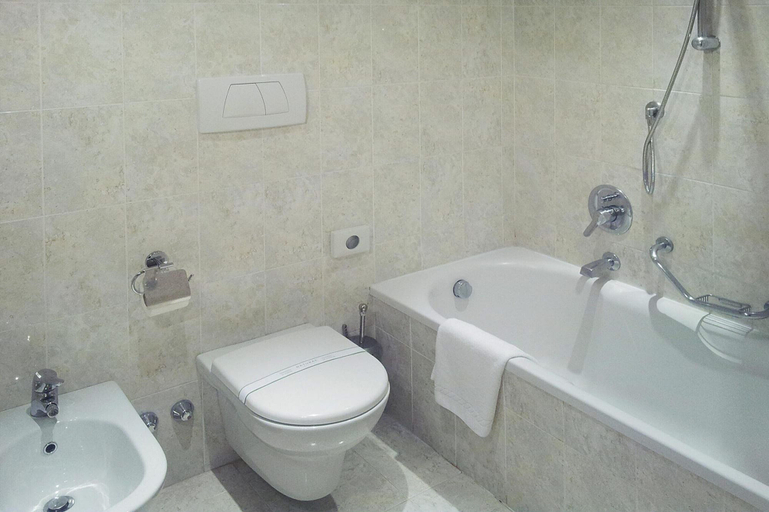 Bathroom 4, Residence Villa Pitiana at Donnini, Florence
