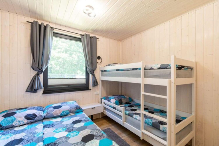 Room 5, Comfortable Holiday Homes, Large Garden, Sławno