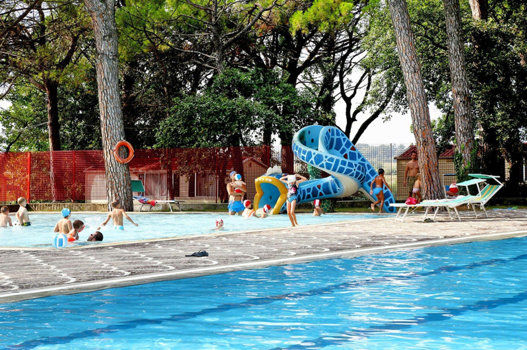 Pool 5, Holiday Flat in the Belvedere Holiday Complex in Grado, Udine