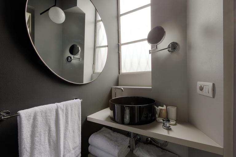 Bathroom 4, Brera Apartments in Porta Volta, Milano