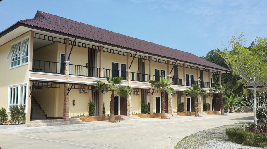 Exterior 2
