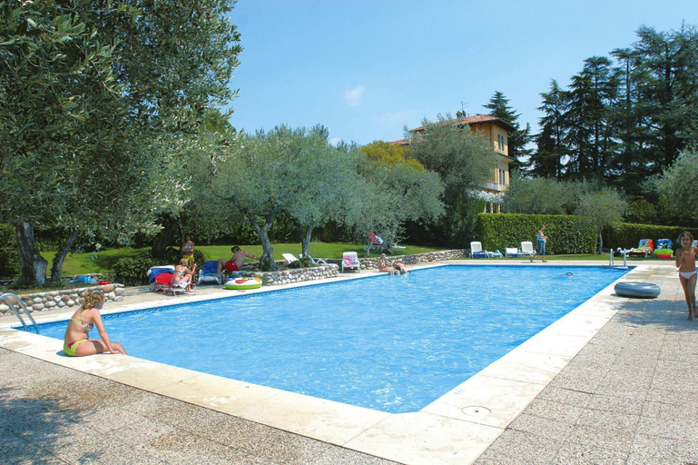 Pool 3, Residence Pratone, Garda, Verona