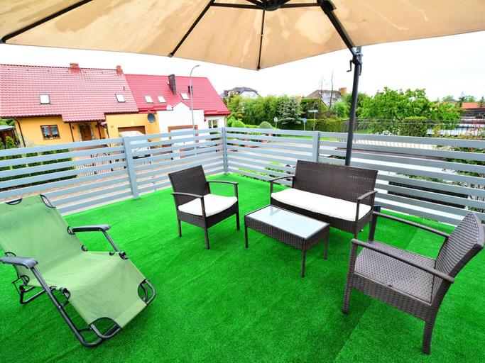 Exterior 4, Spacious Holiday Apartment With a Large Terrace, Kołobrzeg
