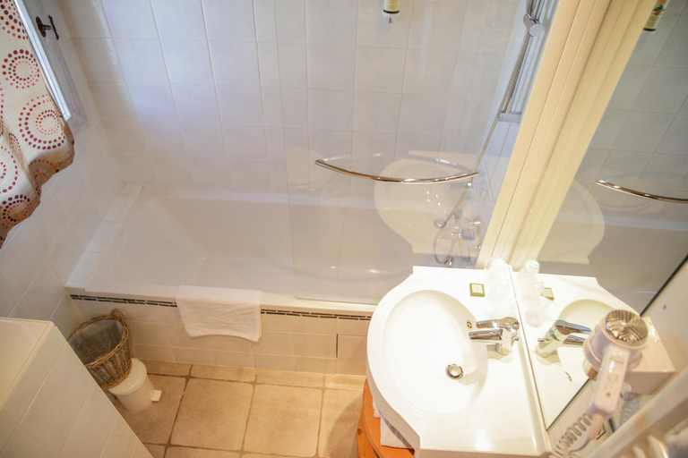 Bathroom 3, Le Paquis, Savoie
