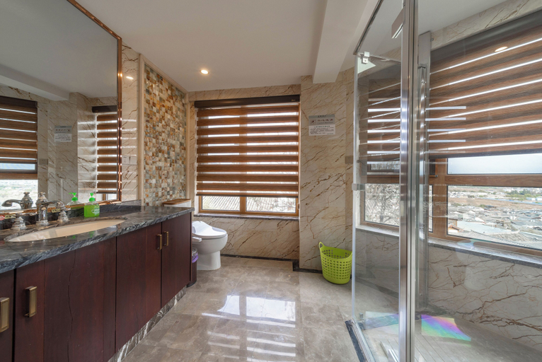 Bathroom 5, Cloudhaven Retreat (花开花落半山居), Lijiang