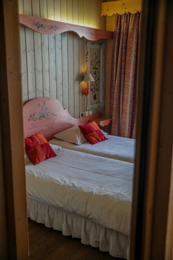 Bedroom 2, Le Paquis, Savoie