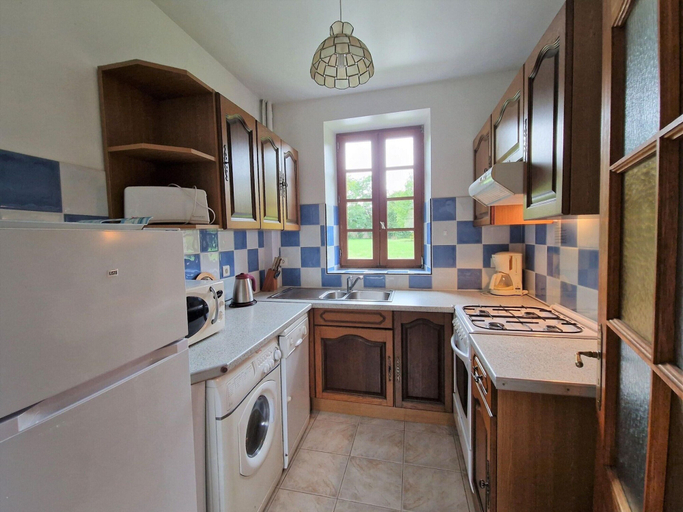 Private kitchen, Apartment in Benodet Near Sandy Beaches, Finistère