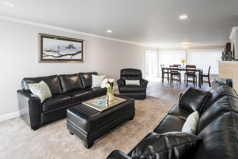 Others 4, Beach Drive Suites, Clatsop