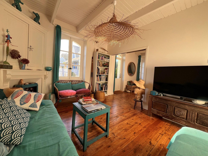 Living area 4, Holiday Home, Flair&premium Comfort Near the Beach, Finistère