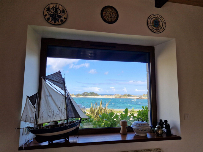 View from property 4, Breton Holiday Home With Fantastic sea View, Côtes-d'Armor