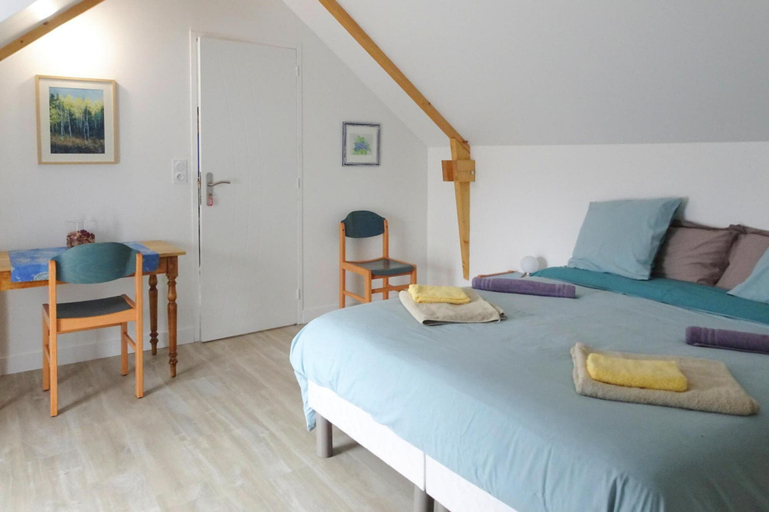 Bedroom 2, Semi-detached House, St. Meloir-des-ondes, Ille-et-Vilaine