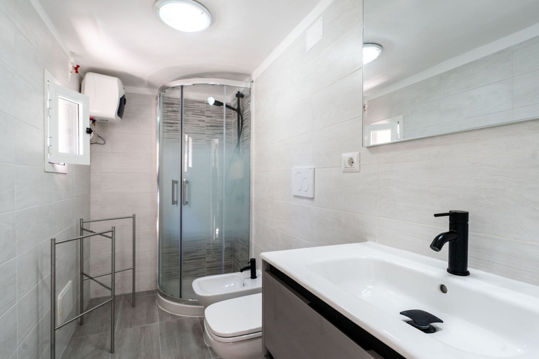 Bathroom 3, Casa La Palmetta by Wonderful Italy, Bari