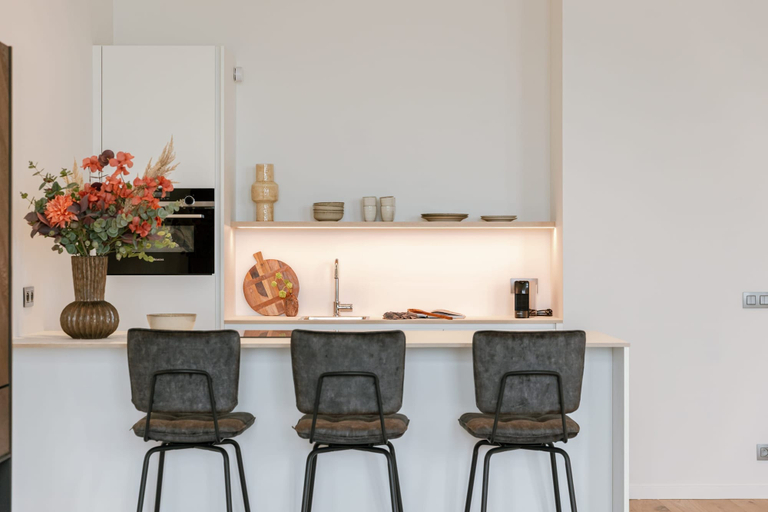 Room 5, Stunning Seafront Apartment With Modern Comforts and Dike Views, West-Vlaanderen