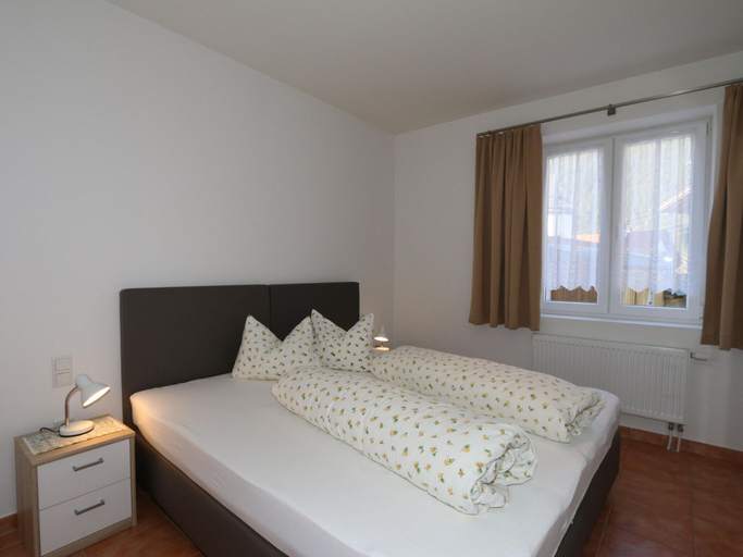 Bedroom 2, Apartment in Zugspitz Arena near Highline 179, Reutte