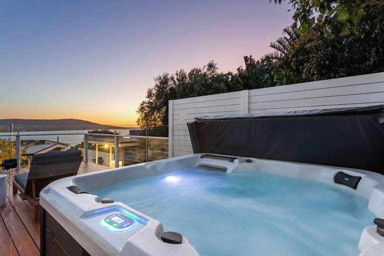 Sport & Beauty, The Peak of Mt Martha World Class Views, Melbourne