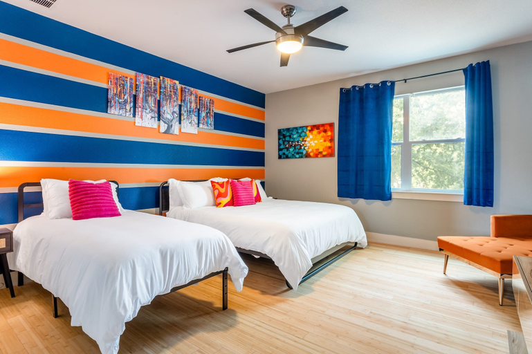 Room 4, Upstay - East Austin Home w Yard Games Fire Pit, Travis