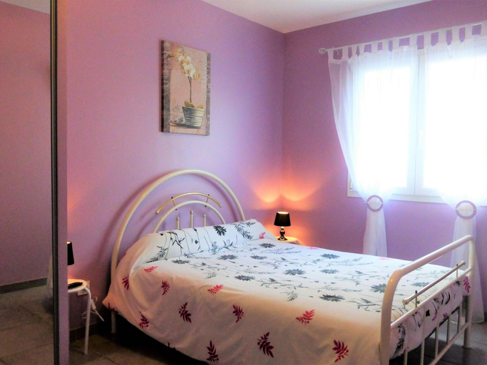 Room 3, Ground Floor Home With Modern Design, Montagnac, Hérault